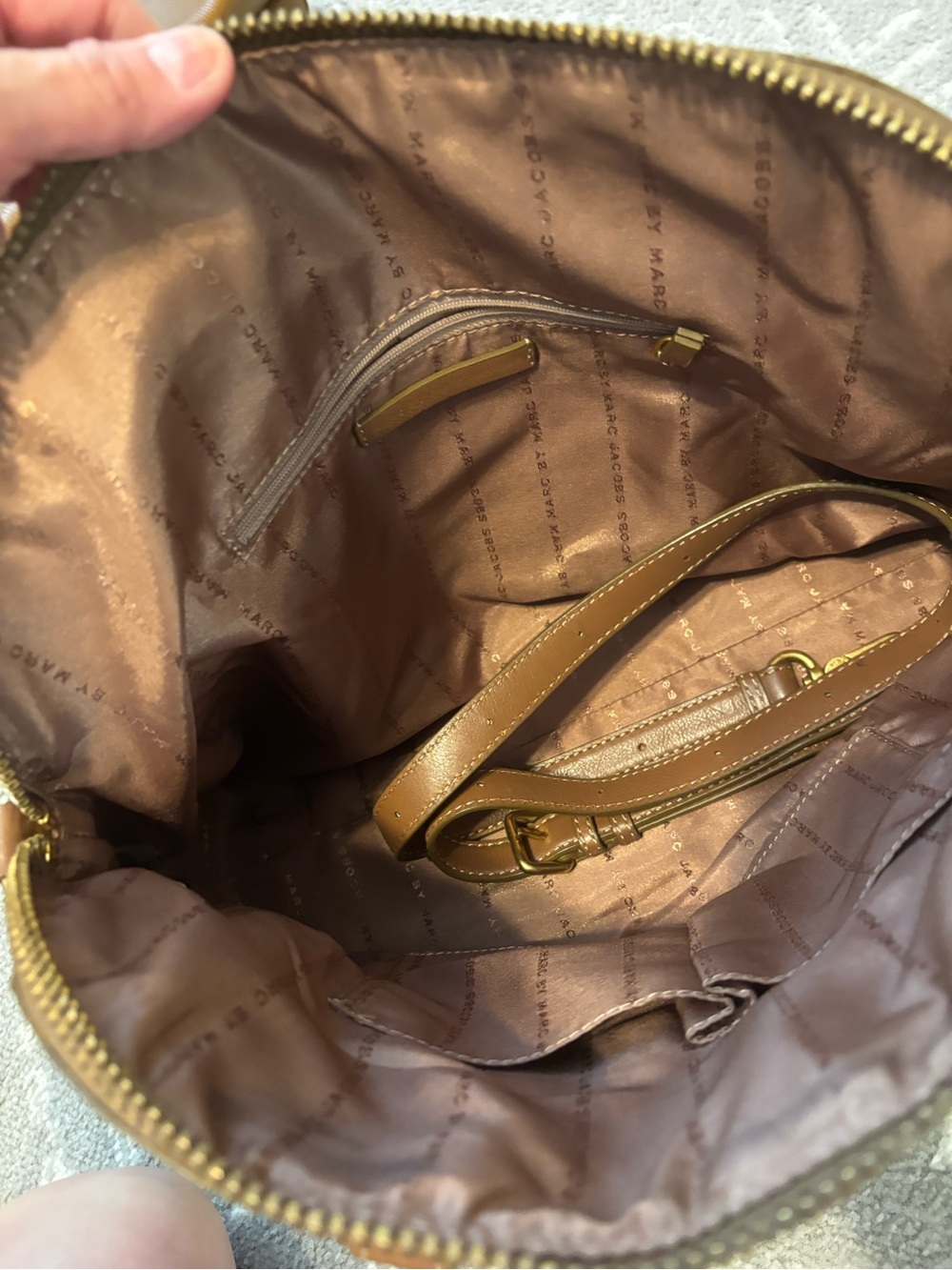 Marc by Marc Jacobs Globetrotter Calamity Rei Bag - Picture 4 of 5